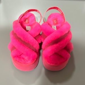 Women’s Ugg Pink Slippers
